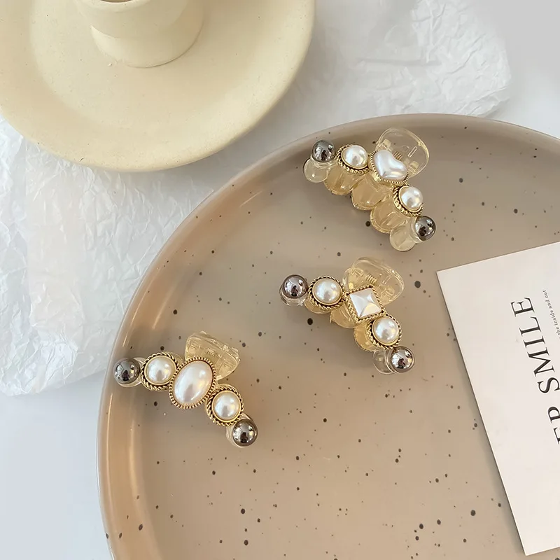 Elegant Artificial Pearls Hair Claw for Women Girls Claw Clips Hairstyle Decor Clip Fashion Women Hair Accessories аксессуары
Elegant Artificial Pearls Hair Claw for Women Girls Claw Clips Hairstyle Decor Clip Fashion Women Hair Accessories аксессуары