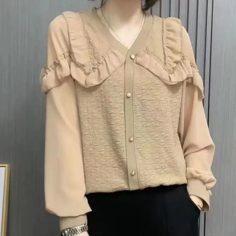 Casual Blouse Female 2023 Spring New V-Neck Long Sleeve Bottom Shirt for Women Spliced Lace Small Shirt Loose Blouse Female Top
Casual Blouse Female 2023 Spring New V-Neck Long Sleeve Bottom Shirt for Women Spliced Lace Small Shirt Loose Blouse Female Top