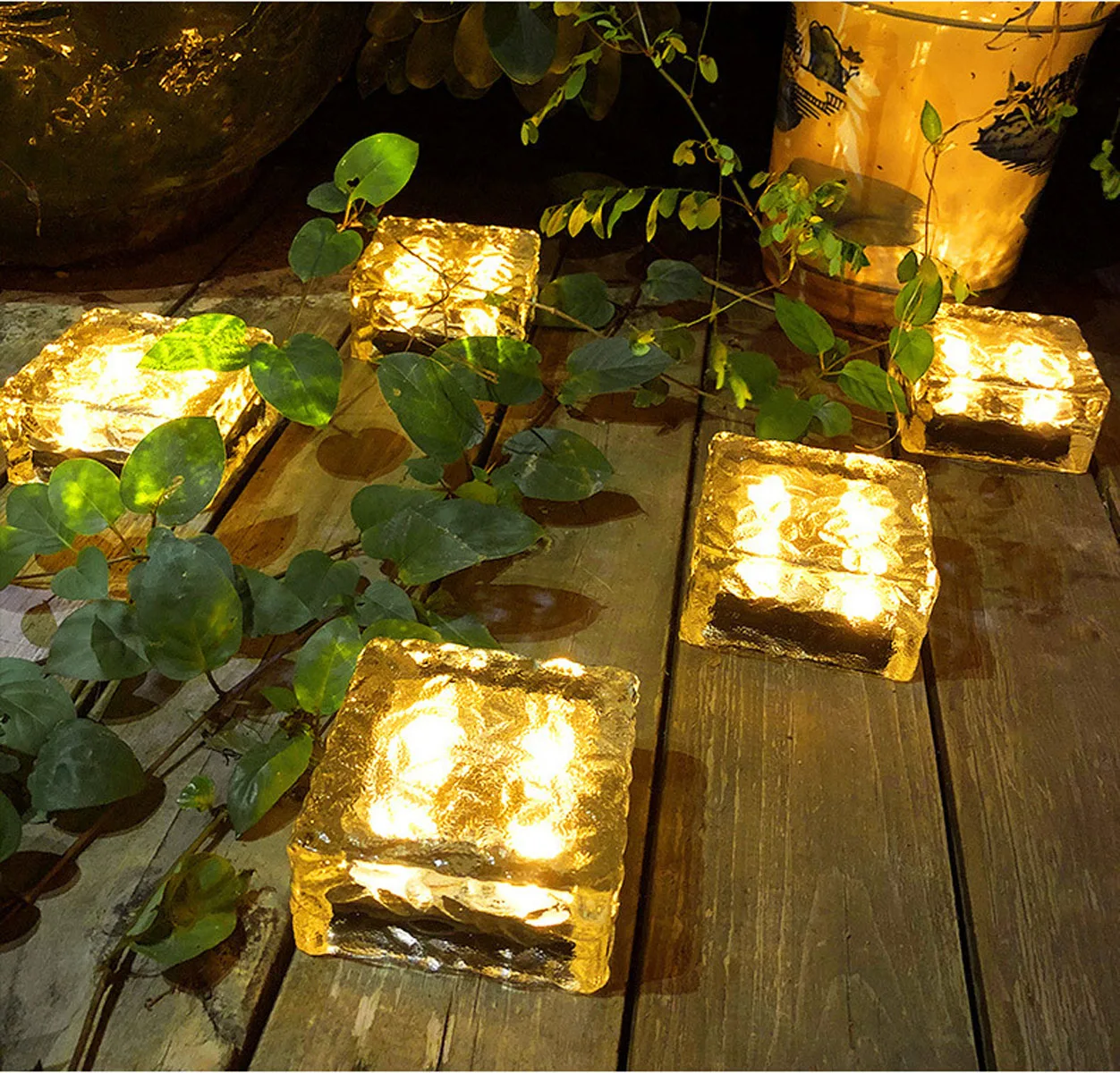 Светильник для двора и виллы на солнечной батарее, цветная светодиодсветодиодный лампа для сада, лестницы, шага, лужайки, украшение для ланд...
Светильник для двора и виллы на солнечной батарее, цветная светодиодсветодиодный лампа для сада, лестницы, шага, лужайки, украшение для ланд...