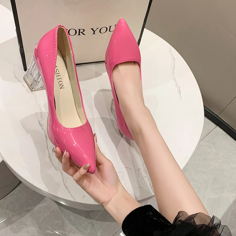 

Красочные туфли-лодочки, женская обувь на высоком каблуке 8 см, с острым носком, модные туфли на массивном высоком каблуке, женские лакированные кожаные туфли, женская модель 41 42 43