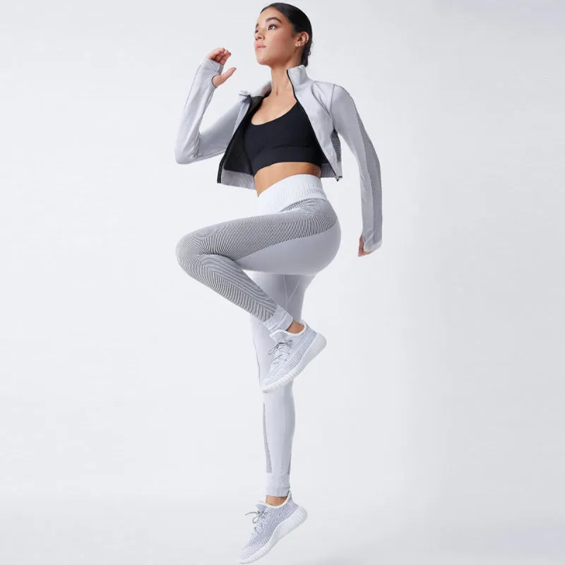 Spring 2022 New Tight-fitting Yoga Suit 3PCS Suit Moisture Absorption and Perspiration Slimming Sports Women Yoga Tight Suit
Spring 2022 New Tight-fitting Yoga Suit 3PCS Suit Moisture Absorption and Perspiration Slimming Sports Women Yoga Tight Suit