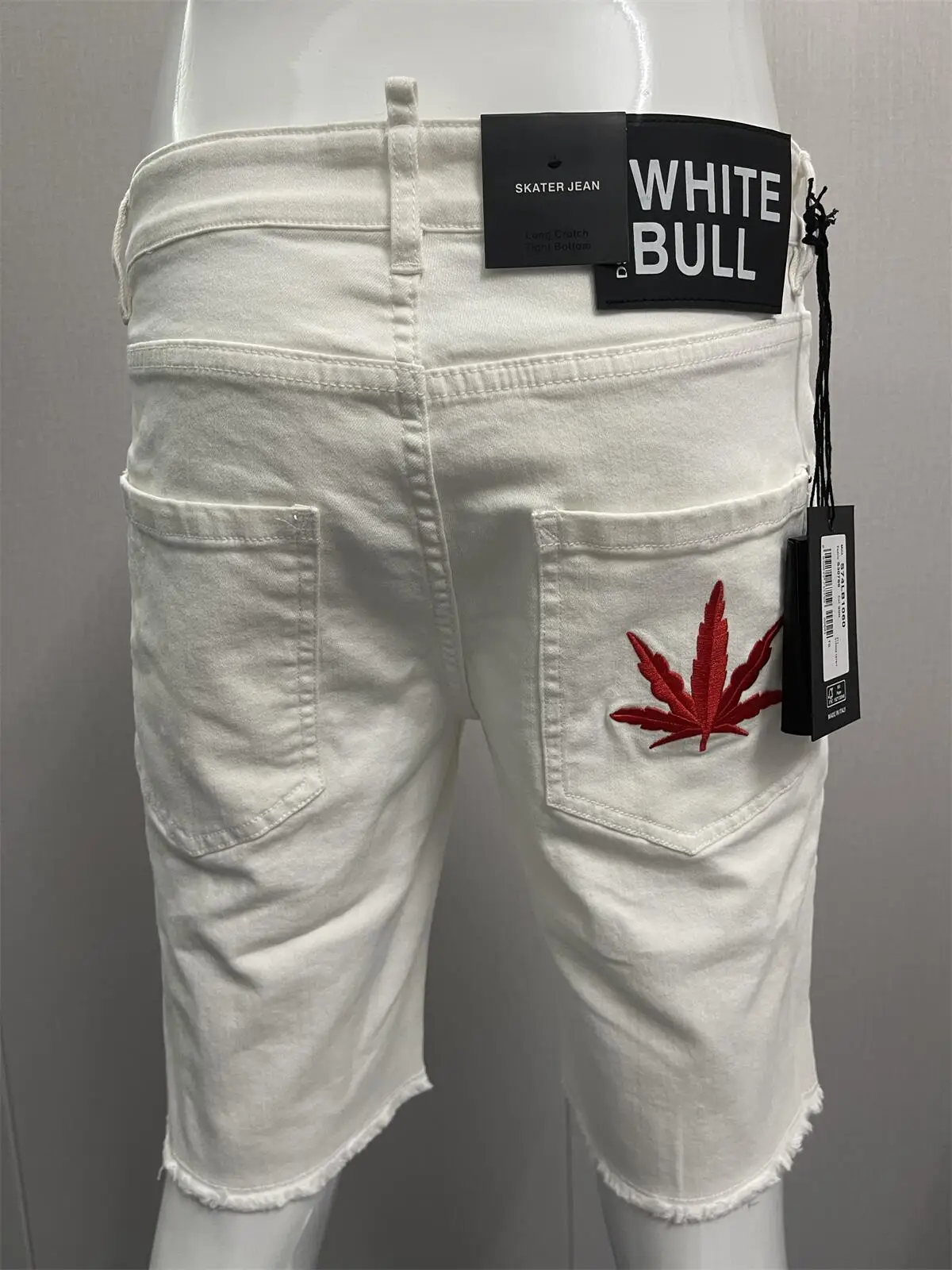 2023 Spring/Summer D2 Jeans Fashion Slim Fit Elastic Wash Speckled Ink Men's Shorts White Hole
2023 Spring/Summer D2 Jeans Fashion Slim Fit Elastic Wash Speckled Ink Men's Shorts White Hole