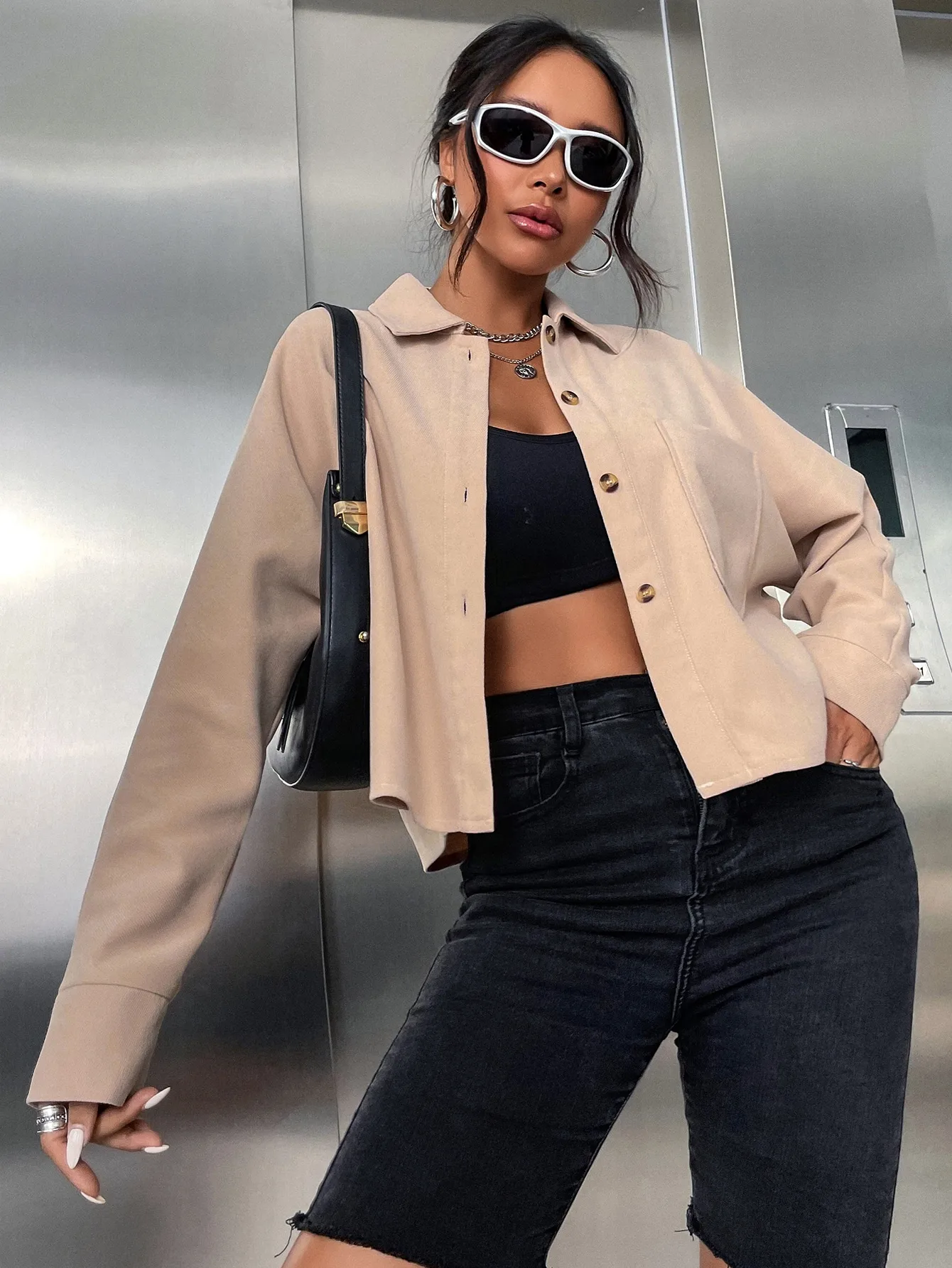 Women Short Jacket 2022 Autumn Fashion Ladies Slim Pocket Button Lapel Coat Female Beige Solid Outerwear
Women Short Jacket 2022 Autumn Fashion Ladies Slim Pocket Button Lapel Coat Female Beige Solid Outerwear