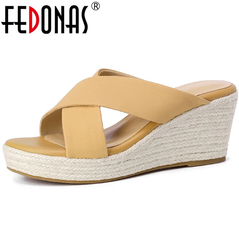 FEDONAS Women Sandals 2022 Summer Party Casual Fashion Concise Genuine Leather Shoes Woman Chunk Platforms Wedges Heeled Pumps 
FEDONAS Women Sandals 2022 Summer Party Casual Fashion Concise Genuine Leather Shoes Woman Chunk Platforms Wedges Heeled Pumps