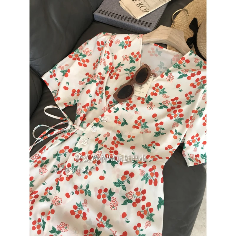 Women's Cherry Print V-Neck Wrap Midi Dress 2022 Summer Short Sleeve Waist Lace-Up Split Floral Long Fairy Dresses For Holiday
Women's Cherry Print V-Neck Wrap Midi Dress 2022 Summer Short Sleeve Waist Lace-Up Split Floral Long Fairy Dresses For Holiday