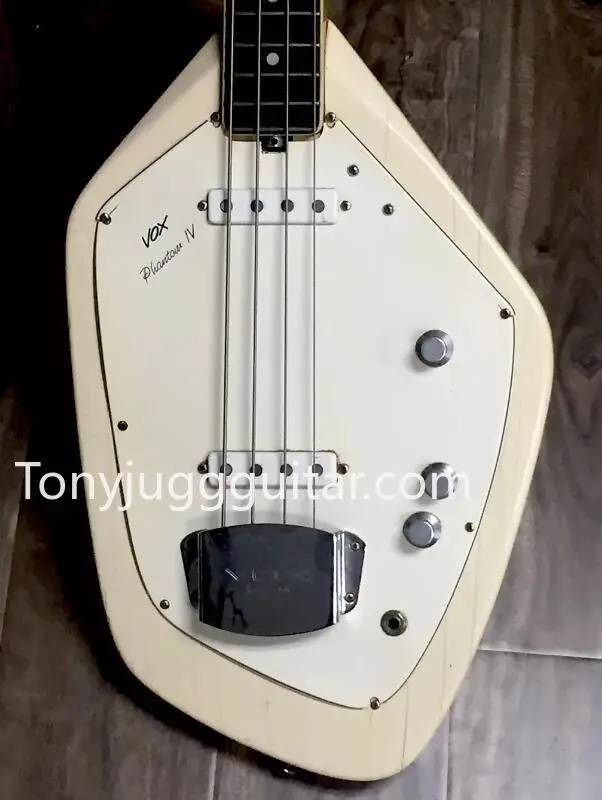 

Rare 4 Strings 60s Vox Phantom IV Cream Electric Bass Guitar Solid Body, Maple Neck, Rosewood Fretboard, White Pickguard,