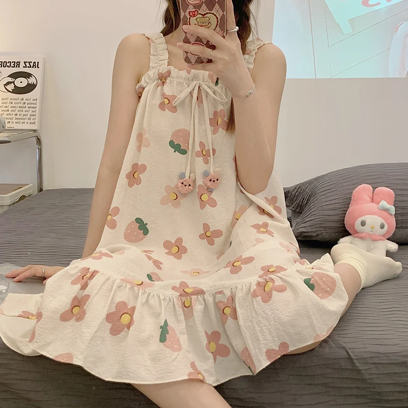 2023 summer new suspender nightdress bow cute sweet thin bubble pleated cloth suspender nightdress women can wear nightdress
2023 summer new suspender nightdress bow cute sweet thin bubble pleated cloth suspender nightdress women can wear nightdress