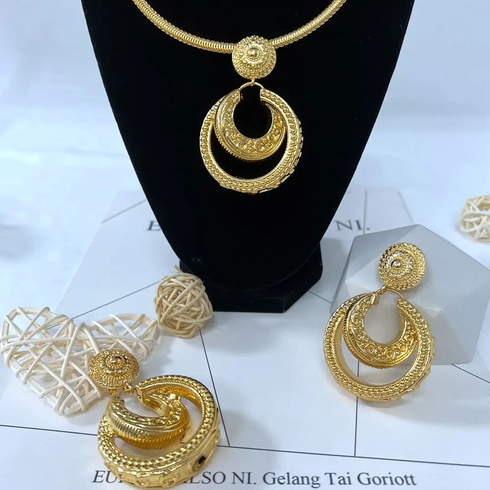 Gold Plated Modern Jewelry African Women's Daily Wear Metal Hoop Necklaces Earrings Jewelry for Woman Wedding Accessories
Gold Plated Modern Jewelry African Women's Daily Wear Metal Hoop Necklaces Earrings Jewelry for Woman Wedding Accessories