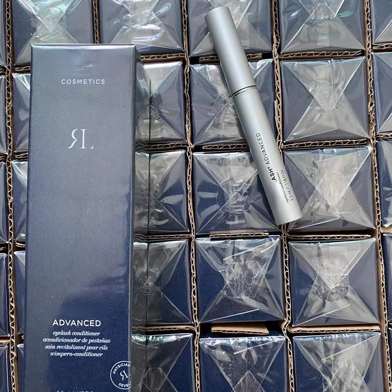 12pcs 3.5ml Premium Eyelash Growth Serum Booster Lash Eyebrow Enhancer Serum Natural Growth Peptides Promotes Long Thick Lashes
12pcs 3.5ml Premium Eyelash Growth Serum Booster Lash Eyebrow Enhancer Serum Natural Growth Peptides Promotes Long Thick Lashes