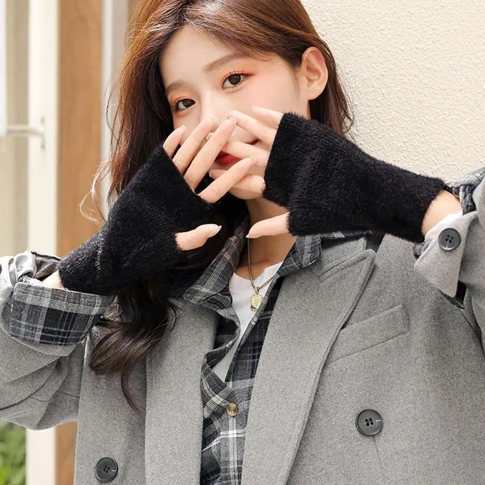 1 Pair Women Half-finger Gloves Stretch Knitted Fingerless Touch-Screen Mittens Solid Color Winter Warmth Gloves Dropshipping
1 Pair Women Half-finger Gloves Stretch Knitted Fingerless Touch-Screen Mittens Solid Color Winter Warmth Gloves Dropshipping