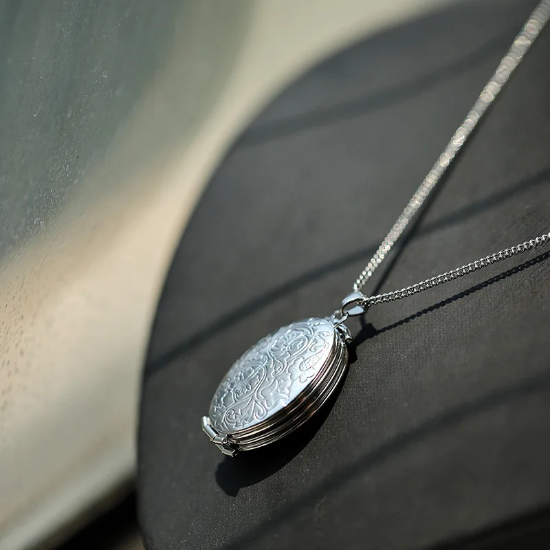 925 Sterling Silver Magic 4 Photo Pendant Memory Floating Locket Necklace Oval Flower Flash Box Fashion Album Box Necklaces
925 Sterling Silver Magic 4 Photo Pendant Memory Floating Locket Necklace Oval Flower Flash Box Fashion Album Box Necklaces