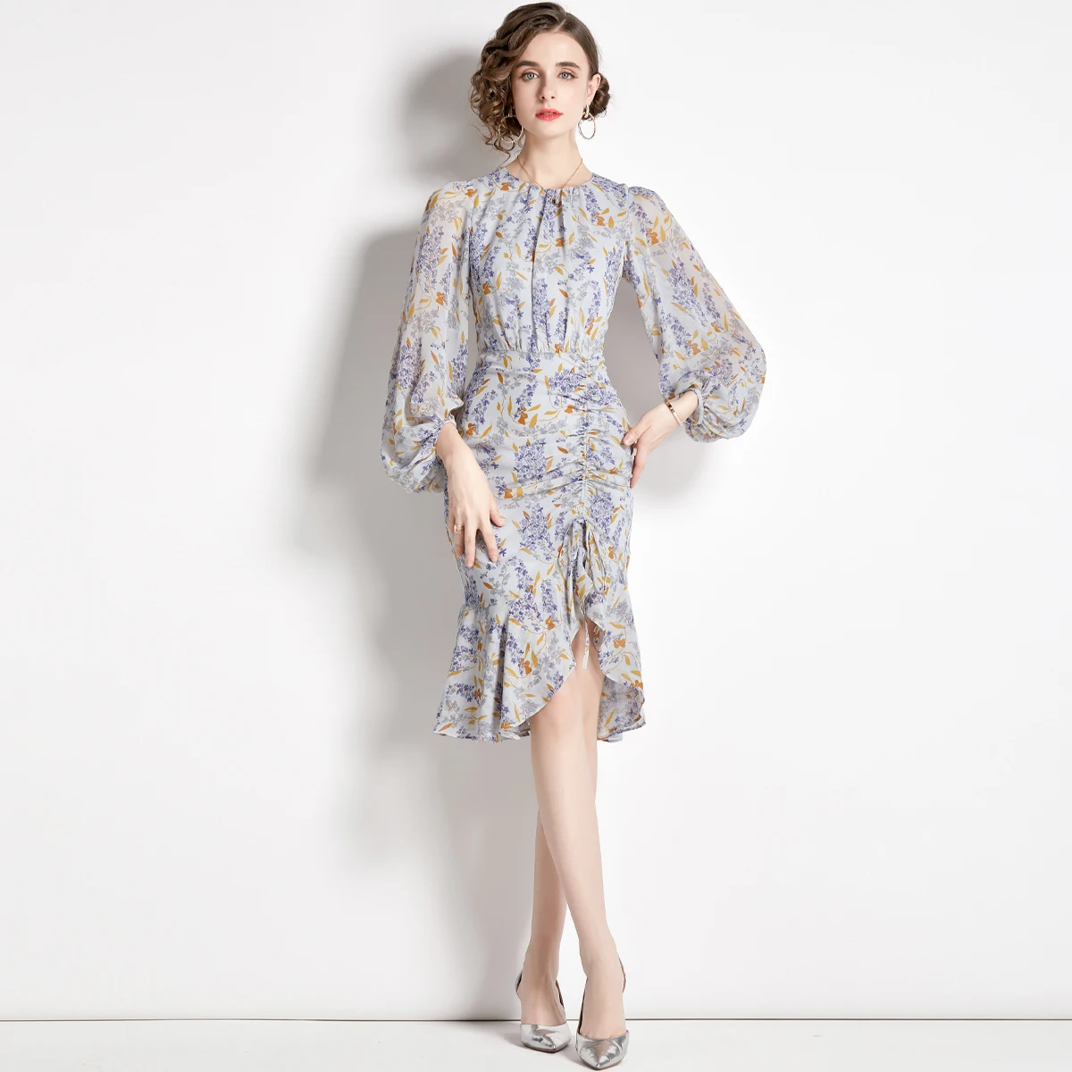 2022 Women's Early Autumn New High-end Temperament Round Neck Lantern Sleeve Pleated Fishtail Print Fashion Beach Long Dress
2022 Women's Early Autumn New High-end Temperament Round Neck Lantern Sleeve Pleated Fishtail Print Fashion Beach Long Dress