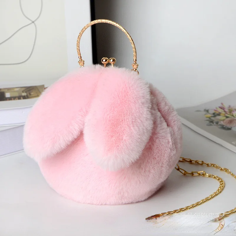 2021 New Women Plush Mini Shoulder Bag Female Messenger Bags Purses Soft Cute Rabbit Ears Crossbody Bags for Women Sac A Main 
2021 New Women Plush Mini Shoulder Bag Female Messenger Bags Purses Soft Cute Rabbit Ears Crossbody Bags for Women Sac A Main