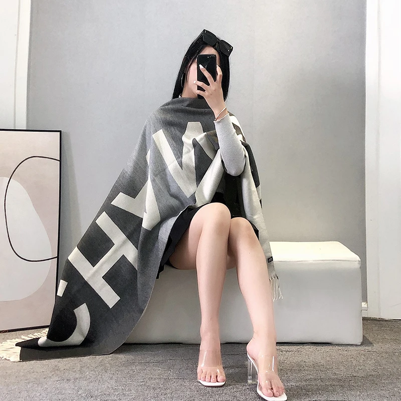Fashion Big Letter Luxury Brand Top Cashmere Autumn Winter Thick Soft Women Scarf Shawl
Fashion Big Letter Luxury Brand Top Cashmere Autumn Winter Thick Soft Women Scarf Shawl