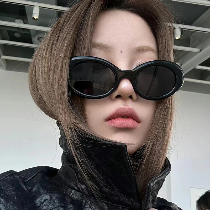 

Yuumi MM005 Sunglasses For Women Mens Black Eyewear Cat eye MGlasses Spy Fashion Oversized Luxury Designer Brand Jennie Korea