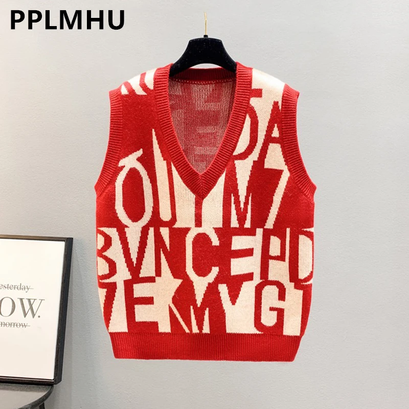 Женский жаккардовый жилет с V-образным вырезом и буквенным принтом
Женский жаккардовый жилет с V-образным вырезом и буквенным принтом