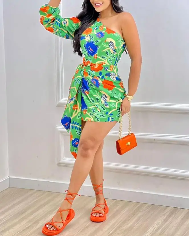 Two Piece Sets Womens Outifits 2023 Spring Fashion Plants Print One Shoulder Long Sleeve Top & Tied Detail Vacation Skirt Set
Two Piece Sets Womens Outifits 2023 Spring Fashion Plants Print One Shoulder Long Sleeve Top & Tied Detail Vacation Skirt Set