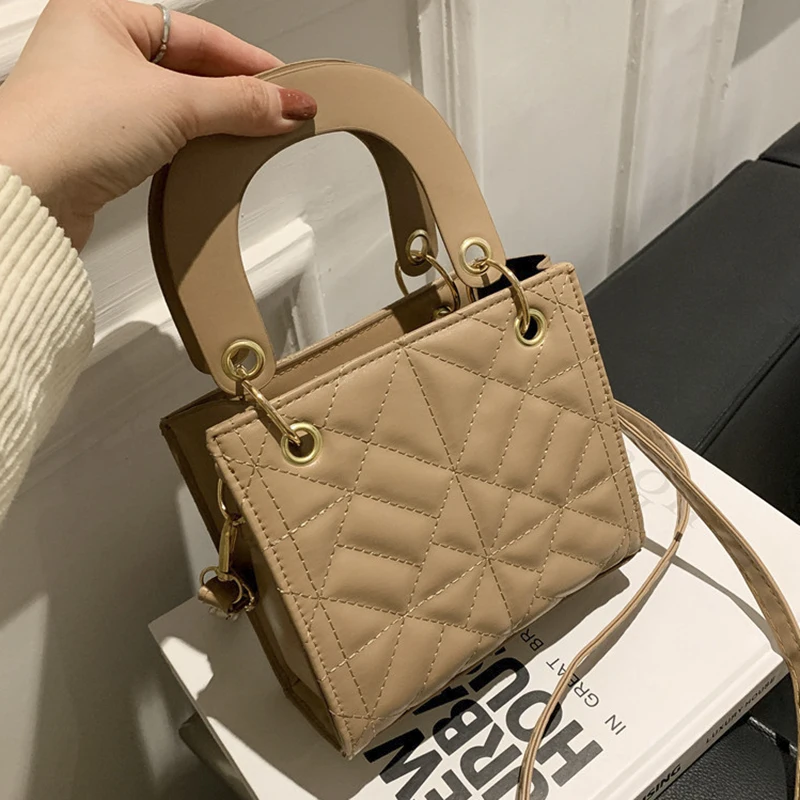 Brand Handbag Women's Leather Fashion Solid Small Flap Shouler Bags For Women PU Crossbody Luxury Trend Female Design Woman Bags
Brand Handbag Women's Leather Fashion Solid Small Flap Shouler Bags For Women PU Crossbody Luxury Trend Female Design Woman Bags
