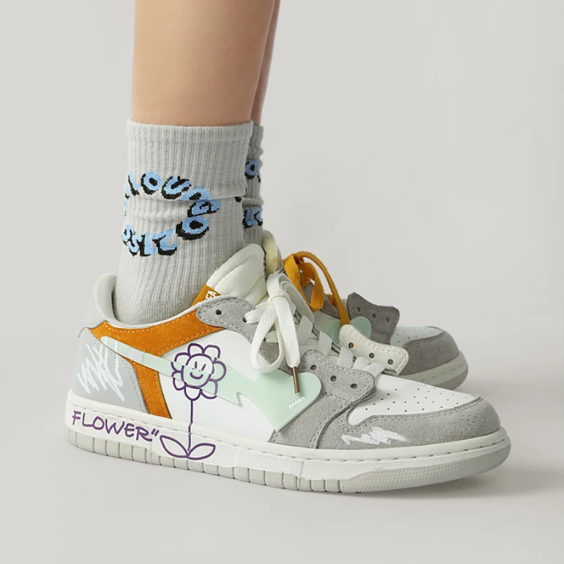 Couples Breathable Students Outdoor Sports Casual Sneakers Women Men Hip-hop Graffiti Skateboard Shoes
Couples Breathable Students Outdoor Sports Casual Sneakers Women Men Hip-hop Graffiti Skateboard Shoes