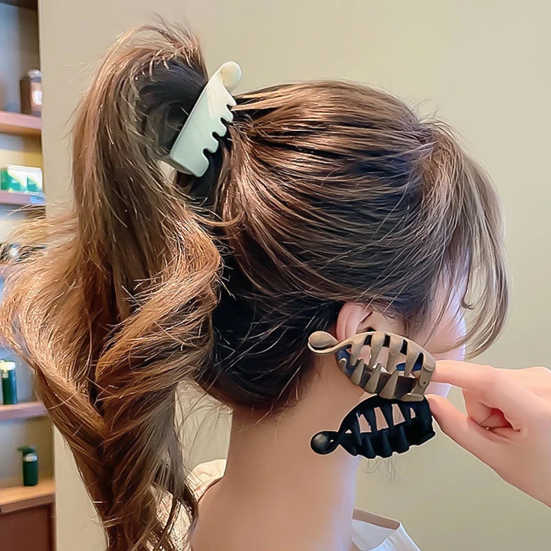 Korea Style Fashionable Frosted Banana Hair Clip Hairpin Solid Claw Clips Comb Thick Hair Wholesale Hair Accessories for Women
Korea Style Fashionable Frosted Banana Hair Clip Hairpin Solid Claw Clips Comb Thick Hair Wholesale Hair Accessories for Women