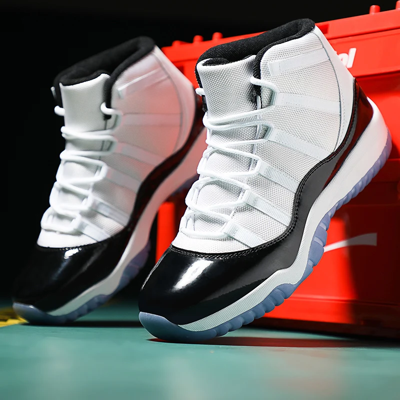 Men Professional Lightweight Basketball Shoes Boys Students GYM running Shoes Combat non-slip Wearable Basketball Sneakers
Men Professional Lightweight Basketball Shoes Boys Students GYM running Shoes Combat non-slip Wearable Basketball Sneakers