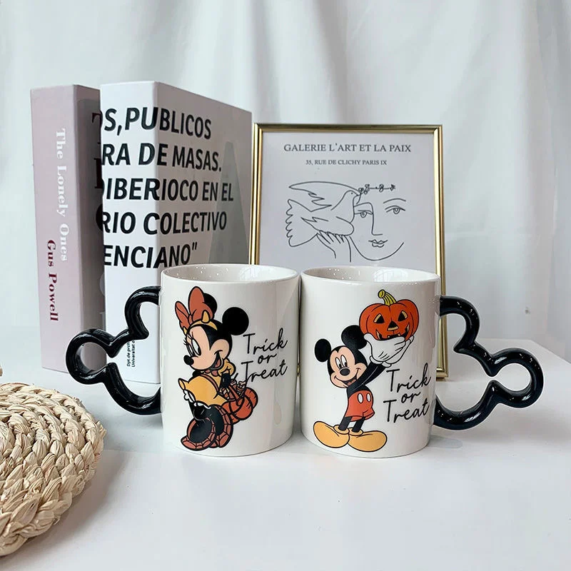 Valentine's Day gift Mickey Minnie couple water cup cartoon lovely ceramic water cup home office milk coffee cup
Valentine's Day gift Mickey Minnie couple water cup cartoon lovely ceramic water cup home office milk coffee cup