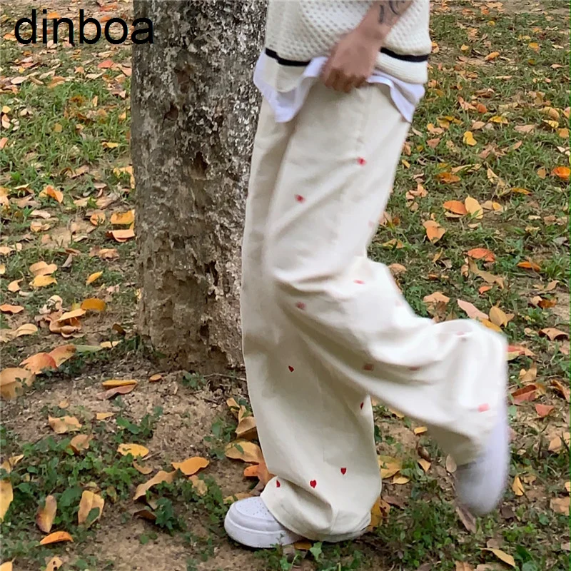 Women's Jeans Streetwear Casual Heart Shaped Embroidery Elastic Waist Vintage Baggy Straight Denim Trouser Mom Wide Leg Pants
Women's Jeans Streetwear Casual Heart Shaped Embroidery Elastic Waist Vintage Baggy Straight Denim Trouser Mom Wide Leg Pants