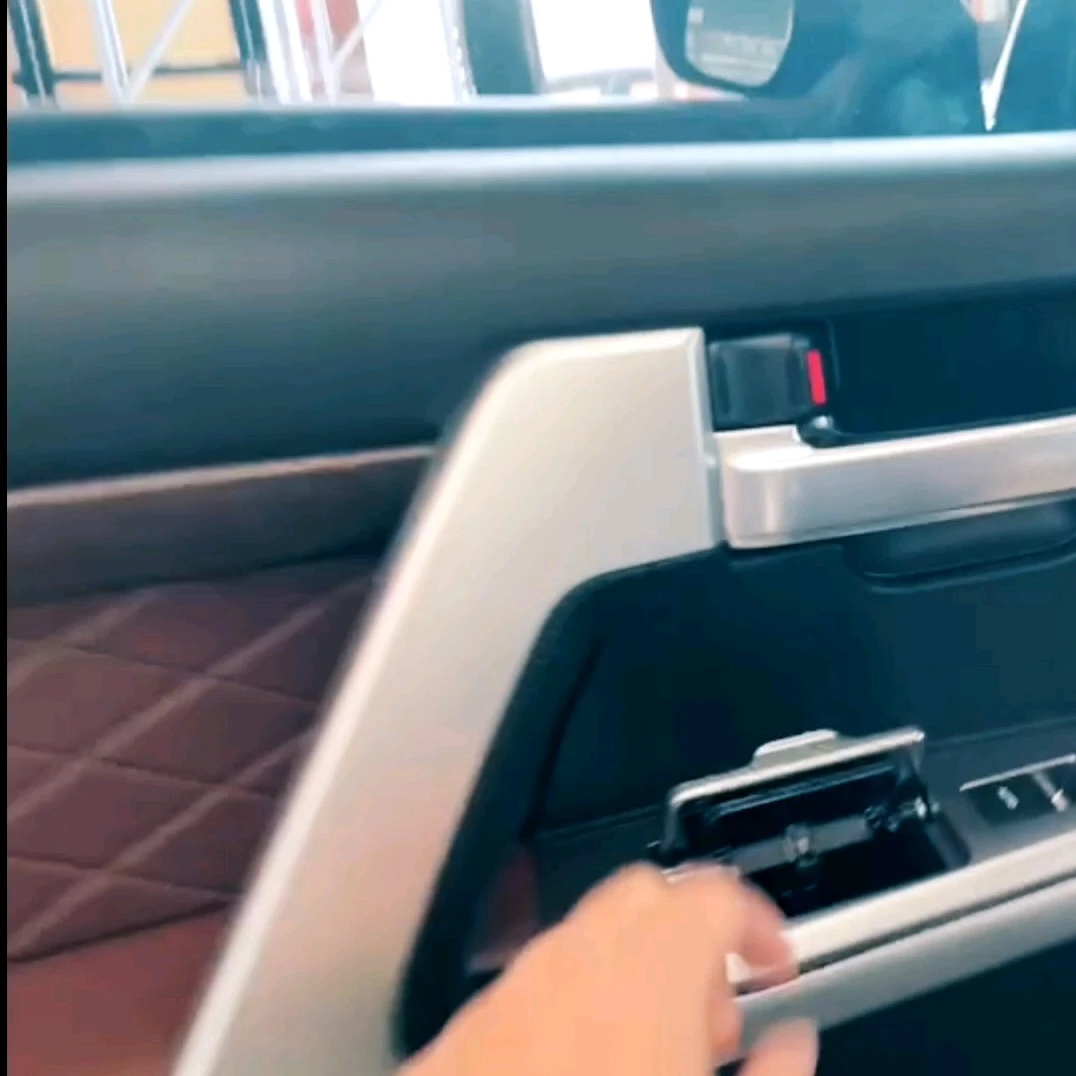 2008-2020 LC200 interior door handle cover trim for toyota land cruiser200 fj200 lc200 urj200 
2008-2020 LC200 interior door handle cover trim for toyota land cruiser200 fj200 lc200 urj200