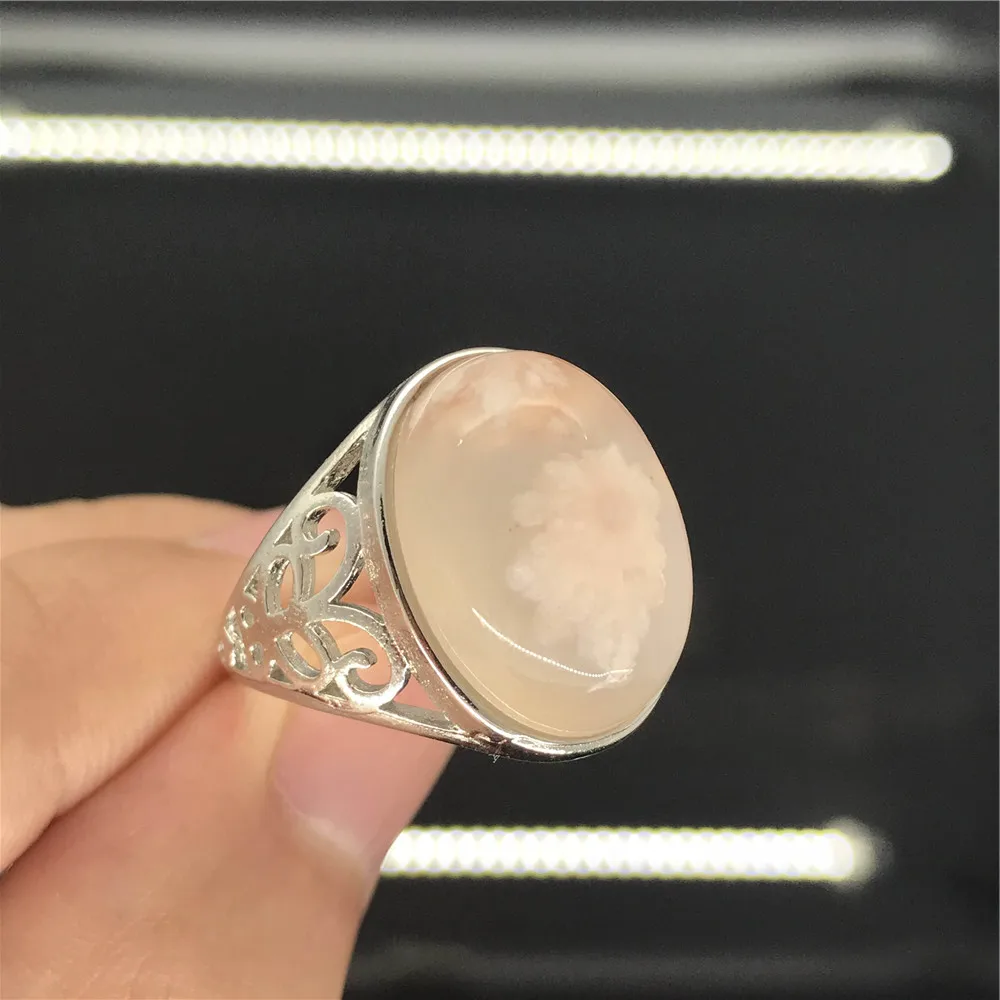 Женское кольцо с натуральным агатом, 18x13 мм
Женское кольцо с натуральным агатом, 18x13 мм