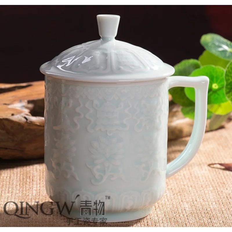 Керамическая чашка Jingdezhen Qingwu сине-белая 350 мл
Керамическая чашка Jingdezhen Qingwu сине-белая 350 мл