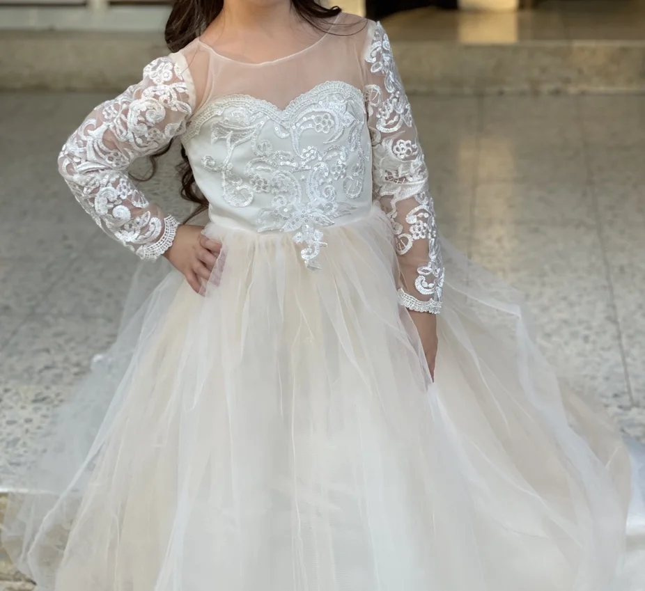 NEW White Flower Girl Dresses First Communion Dresses for Girls Beaded Applique Kids Evening Gowns
NEW White Flower Girl Dresses First Communion Dresses for Girls Beaded Applique Kids Evening Gowns