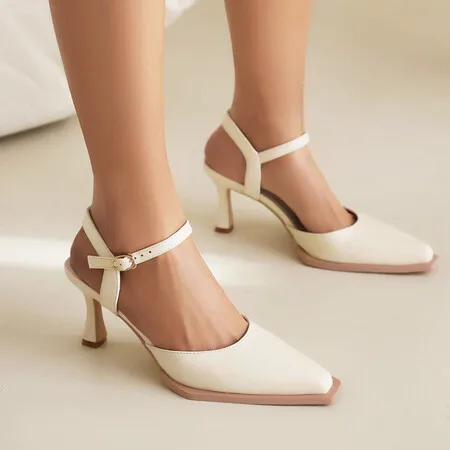 Oversize Large size Big size High-heeled shoes Small square toe high heels for comfort and simplicity Wedding banquet commuting
Oversize Large size Big size High-heeled shoes Small square toe high heels for comfort and simplicity Wedding banquet commuting