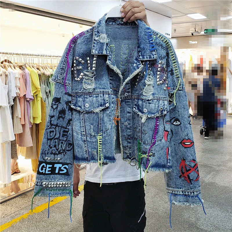 Streetwear Fashion Print Graffiti Denim Jacket Female Loose Short Big Pocket Frayed Raw Cut Rivet Jeans Jacket Coat Outerwear
Streetwear Fashion Print Graffiti Denim Jacket Female Loose Short Big Pocket Frayed Raw Cut Rivet Jeans Jacket Coat Outerwear