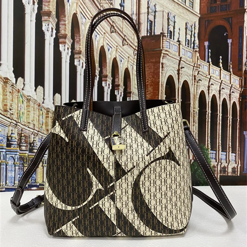 100% Genuine Leather 2022Fashion Printed Letters High Quality One Shoulder Messenger Bucket Bag Luxury Brand Designer Handbag Cc
100% Genuine Leather 2022Fashion Printed Letters High Quality One Shoulder Messenger Bucket Bag Luxury Brand Designer Handbag Cc