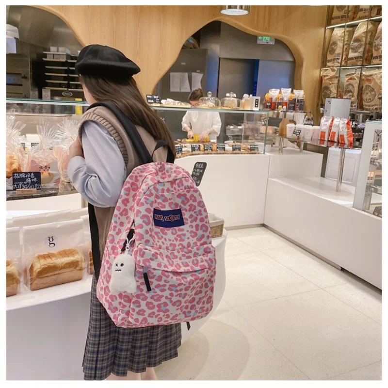 Students' Large Capacity Versatile Chessboard Leopard Print Backpack Middle School Students' Shoulder Computer Bag Storage Bags
Students' Large Capacity Versatile Chessboard Leopard Print Backpack Middle School Students' Shoulder Computer Bag Storage Bags
