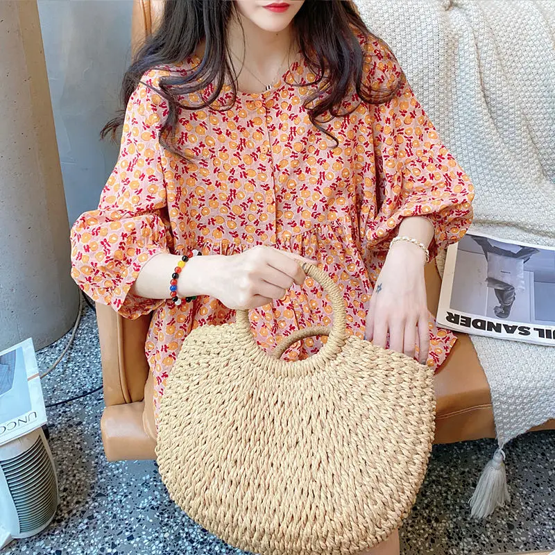 Summer Korean Style Loose Round Neck Blouse Lantern Sleeves Fluffy Floral Cotton and Linen Shirt Women's Three-quarter Sleeves
Summer Korean Style Loose Round Neck Blouse Lantern Sleeves Fluffy Floral Cotton and Linen Shirt Women's Three-quarter Sleeves