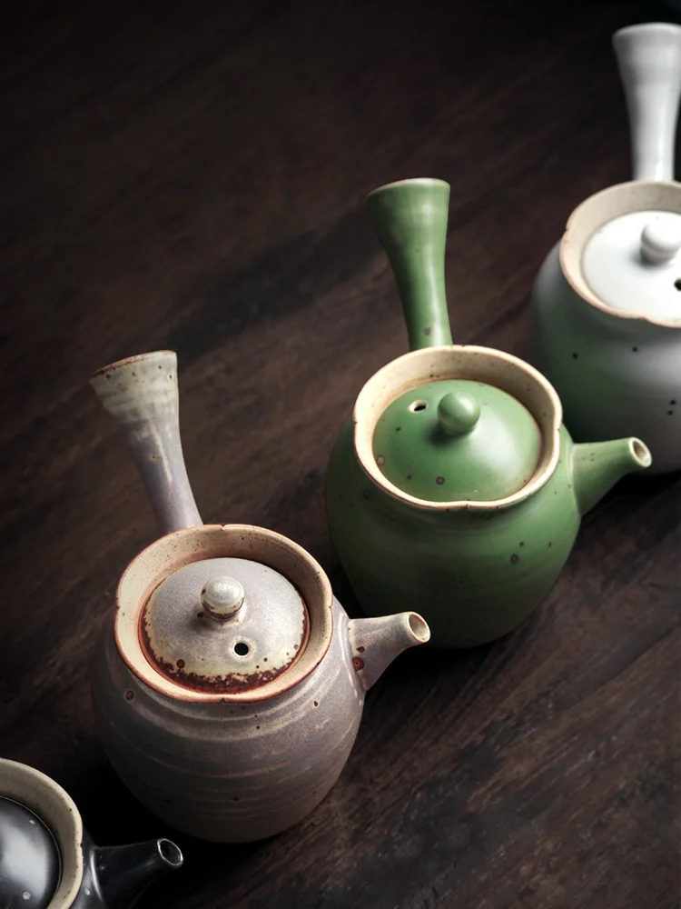 Japanese Zen Handmade Coarse Pottery Teapot Side Handle Grip Single Teapot Retro Porcelain Kung Fu Tea Set With Filter
Japanese Zen Handmade Coarse Pottery Teapot Side Handle Grip Single Teapot Retro Porcelain Kung Fu Tea Set With Filter