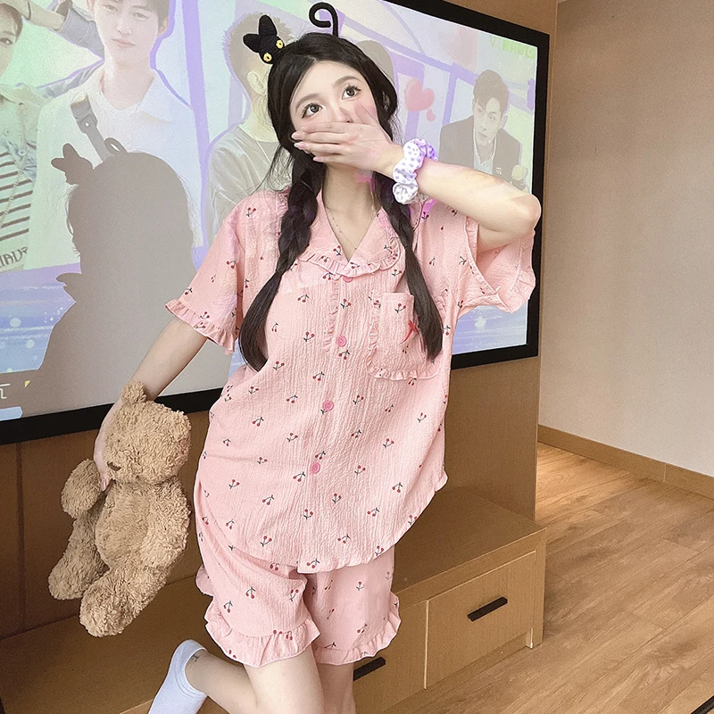 Летний женский кардиган с коротким рукавом, пижамный комплект, одежда для сна с мультяшным принтом вишни, шорты, ночная рубашка из 2 предмето...
Летний женский кардиган с коротким рукавом, пижамный комплект, одежда для сна с мультяшным принтом вишни, шорты, ночная рубашка из 2 предмето...