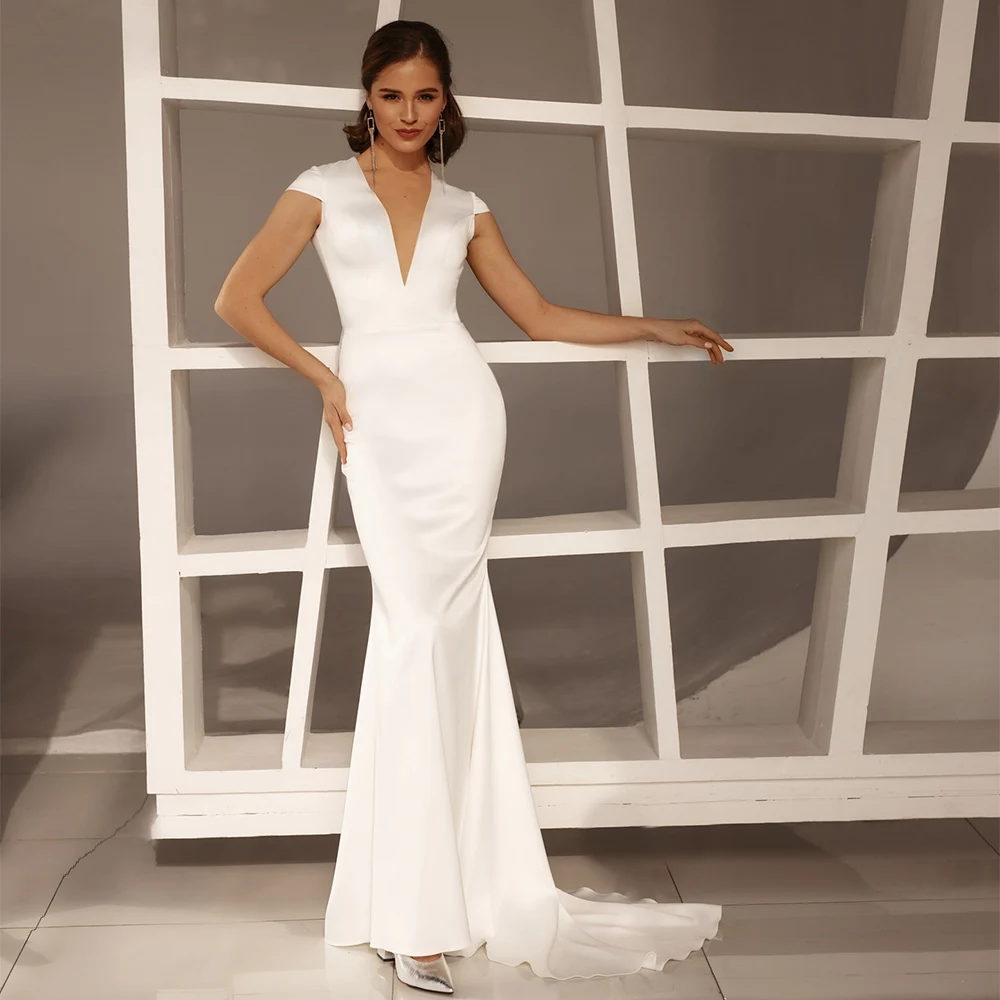 RANMO Simple Mermaid Wedding Dress V Neckline Backless Zipper Vintage Bridal Dress Cap Sleeves Button Sweep Train Wedding Gown
RANMO Simple Mermaid Wedding Dress V Neckline Backless Zipper Vintage Bridal Dress Cap Sleeves Button Sweep Train Wedding Gown