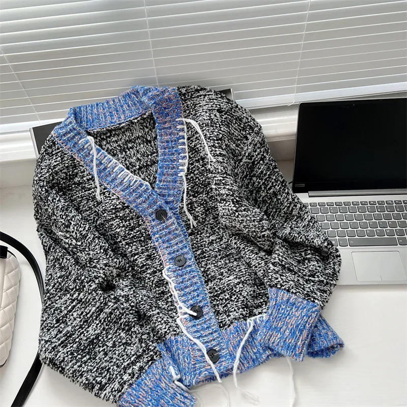 2022 New Autumn And Winter Women's Vintage Style Floral Color Contrast Tassel Sweater Coat Loose Knit Cardigan Top
2022 New Autumn And Winter Women's Vintage Style Floral Color Contrast Tassel Sweater Coat Loose Knit Cardigan Top