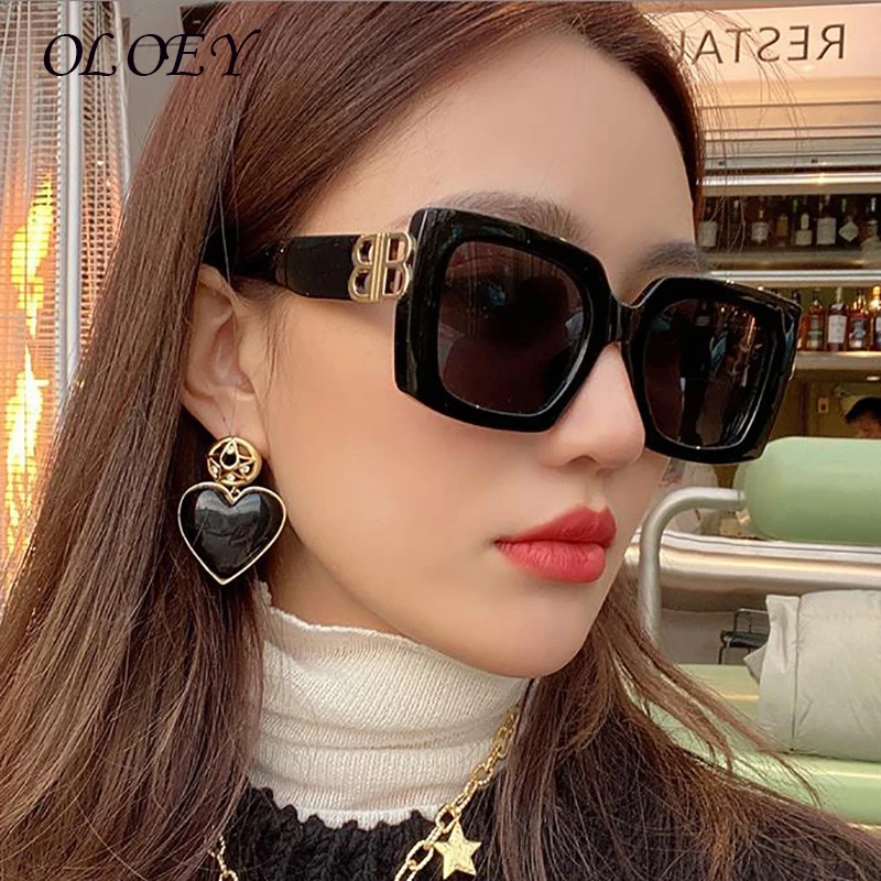 Fashion New Women Oversized Square Sunglasses Luxury Brand Designer Ladies Sun Glasses Vintage Shades UV400 Eyewear 
Fashion New Women Oversized Square Sunglasses Luxury Brand Designer Ladies Sun Glasses Vintage Shades UV400 Eyewear
