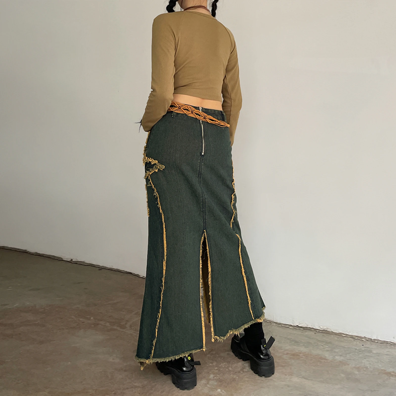 Женская джинсовая Макси-юбка, соблазнительная облегающая длинная юбка в винтажном стиле со звездами, асимметричная однотонная повседневна...
Женская джинсовая Макси-юбка, соблазнительная облегающая длинная юбка в винтажном стиле со звездами, асимметричная однотонная повседневна...