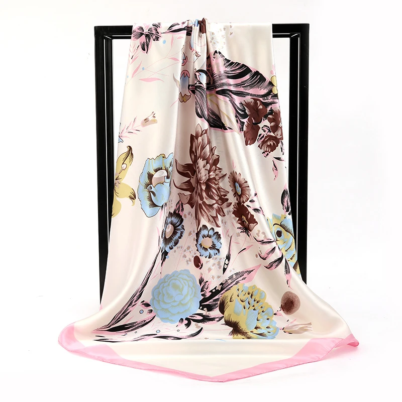 2022 Luxury brand scarf women New style Fashion Color matching Print silk scarf lady Popular headcloth beach shawl
2022 Luxury brand scarf women New style Fashion Color matching Print silk scarf lady Popular headcloth beach shawl