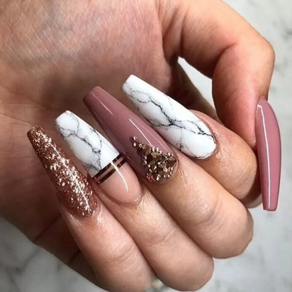 NEW2023 Extra Long Coffin False Nails Blue And White Porcelain With diamond glitter French Ballerina Fake Nails Full Cover Nail
NEW2023 Extra Long Coffin False Nails Blue And White Porcelain With diamond glitter French Ballerina Fake Nails Full Cover Nail
