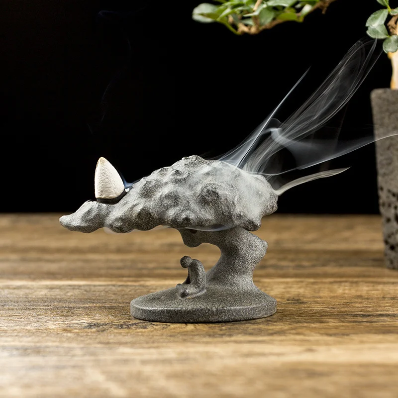 Декоративная статуэтка из натурального камня 
Декоративная статуэтка из натурального камня