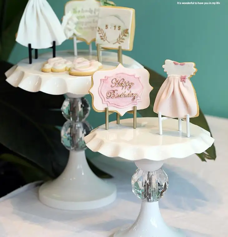 Iron Biscuit Stand Wedding Dessert Table Mini Display Shelf Wedding Table Tripod Macaron Dim Sum Rack
Iron Biscuit Stand Wedding Dessert Table Mini Display Shelf Wedding Table Tripod Macaron Dim Sum Rack