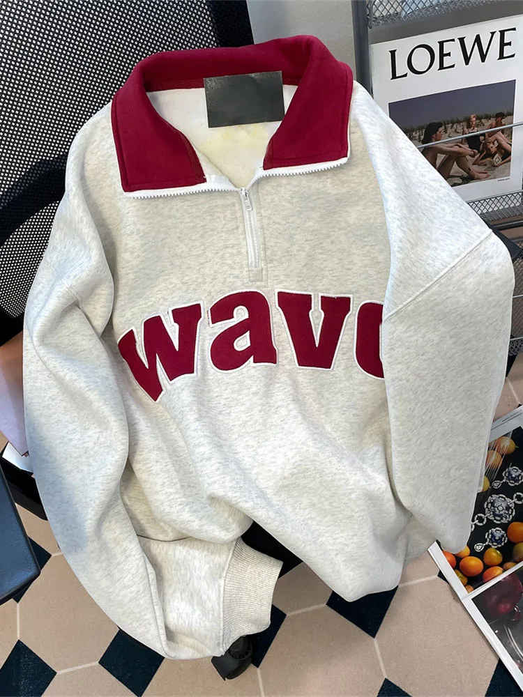 Vintage Lettered Print Autumn Winter Sweatshirts 2022 Women New Lapel Preppy Style Lady Pullover American Style Retro Chic Cozy
Vintage Lettered Print Autumn Winter Sweatshirts 2022 Women New Lapel Preppy Style Lady Pullover American Style Retro Chic Cozy