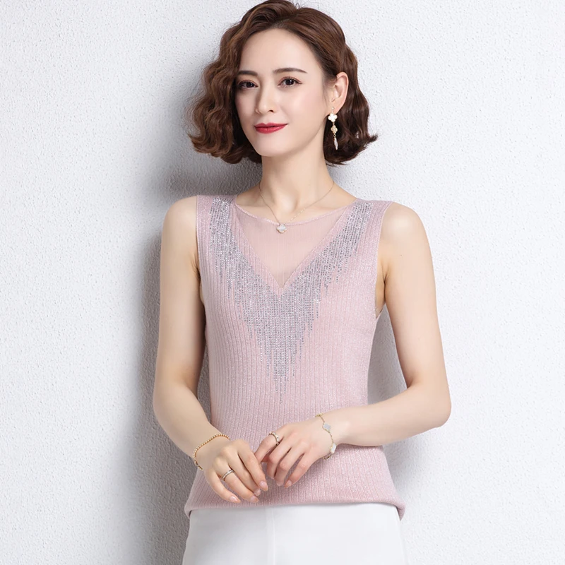 Sexy strapless sleeveless top summer slim online celebrity suit with bright silk V-neck vest at the bottom
Sexy strapless sleeveless top summer slim online celebrity suit with bright silk V-neck vest at the bottom