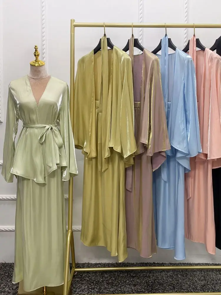 

Shiny 2 Piece Muslim Sets Dubai Turkish Modesty Shirts Blouses Kimono Tops with Long Skirt Ramadan Eid Islamic Modest Outfits