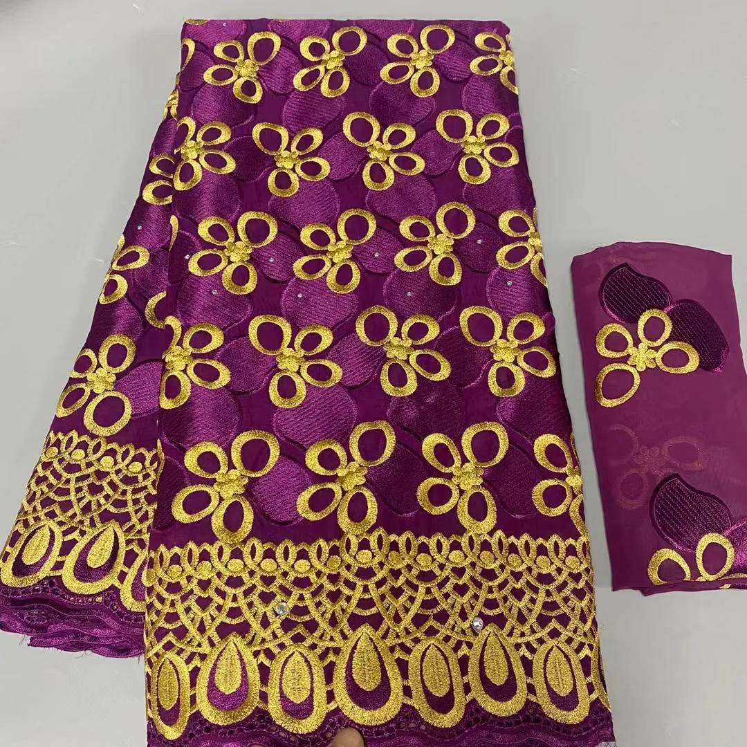 2022 африканская горячая распродажа чистый хлопок 5 + 2 ярда кружевная ткань швейцарская Высококачественная вуаль камни парчовая ткань для же...
2022 африканская горячая распродажа чистый хлопок 5 + 2 ярда кружевная ткань швейцарская Высококачественная вуаль камни парчовая ткань для же...